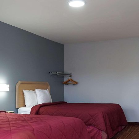 Rodeway Inn Beebe Экстерьер фото